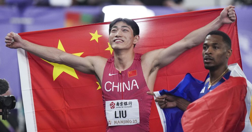 泰伦·卢：我也不知道第三节为啥崩了，这真的伤害了我们