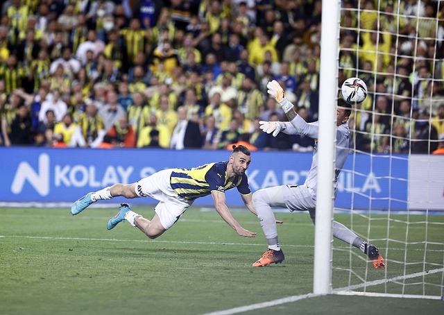 接下来的一个月再进10球，姆巴佩将跃升经典射手榜，仅次于梅西领先C罗